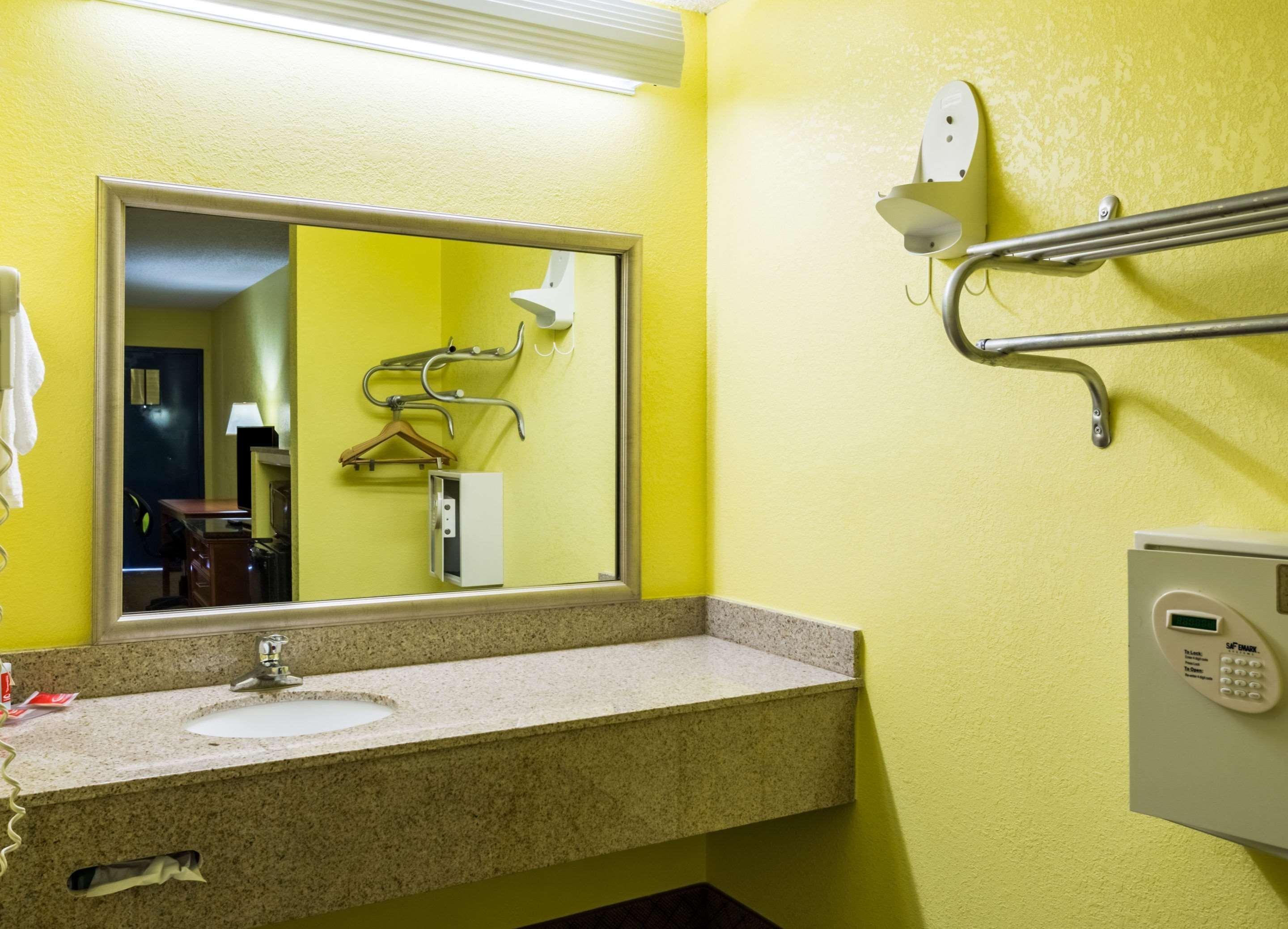 Econo Lodge Пикаюн Экстерьер фото