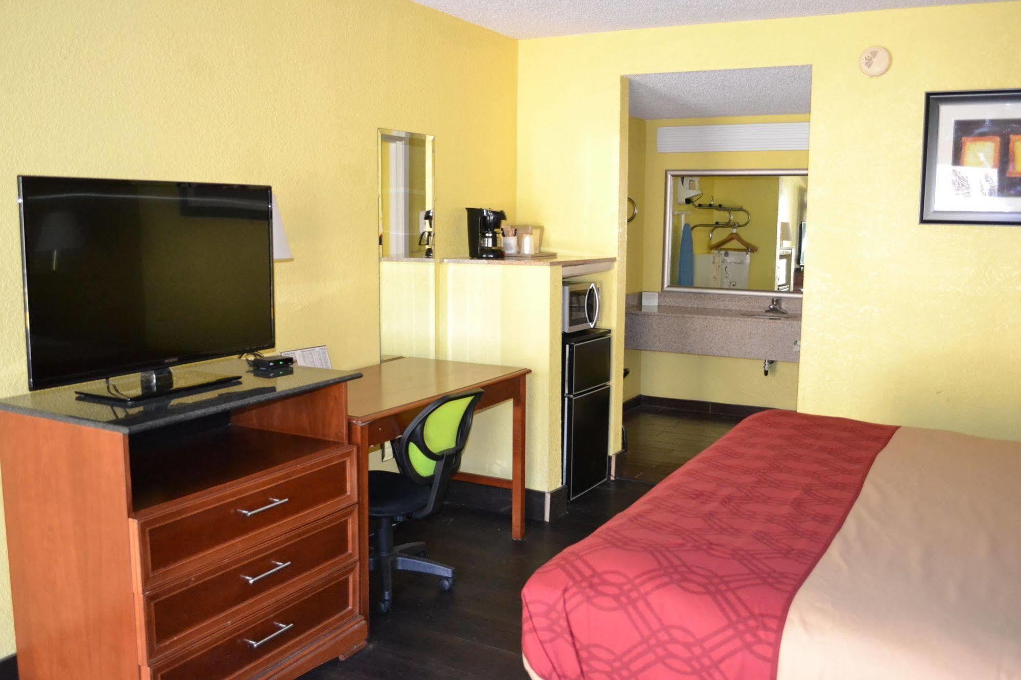 Econo Lodge Пикаюн Экстерьер фото