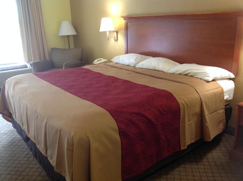 Econo Lodge Пикаюн Экстерьер фото